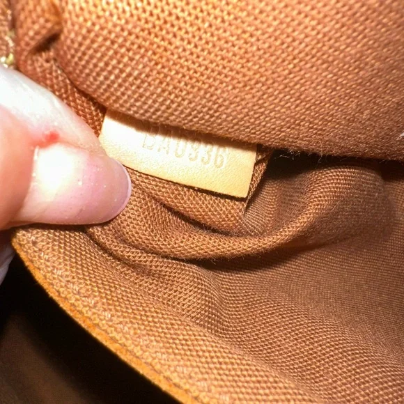 Louis Vuitton Brown and Tan Monogram with strap and keychain charm - Picture 6 of 13